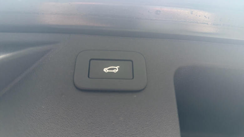 Land Rover Discovery Sport 1.5 P300e R-Dynamic HSE 5dr Auto [5 Seat] Station Wagon